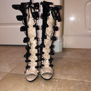 Shoe dazzle Gladiator heels!